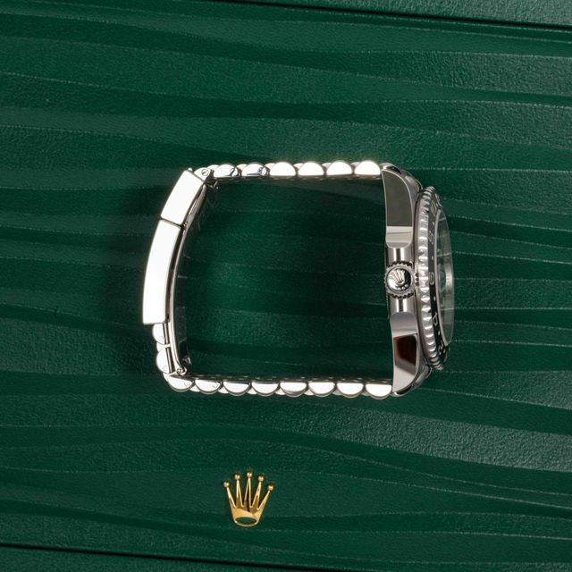 Rolex GMT Master II 126710 GRNR Image 2